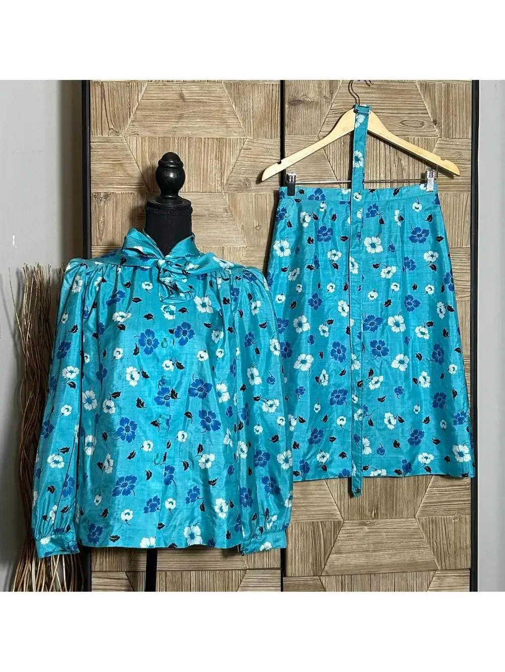 Women's Vintage Blue Floral Long Sleeve 2 Piece Set Silk 80s Fashion Retro S/M
